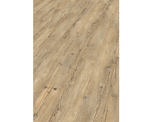 Närbild av ett laminatgolv med träutseende