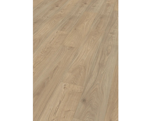 Ljust laminatgolv med trästruktur