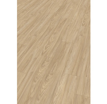 Lagt laminatgolv med trädesign