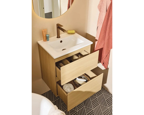 Badrumskommod med öppet lådsystem och tvättställsskål