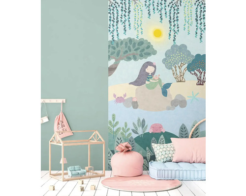 Barnrum med sjöjungfru väggmålning, lekhus och dekorationer