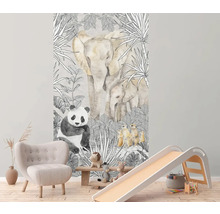 Barnrum med fotovägg med djungelmotiv, fåtölj och rutschkana