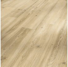 Närbild av ljust laminatgolv med träutseende