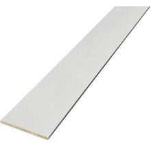 En enkel vit trälist.