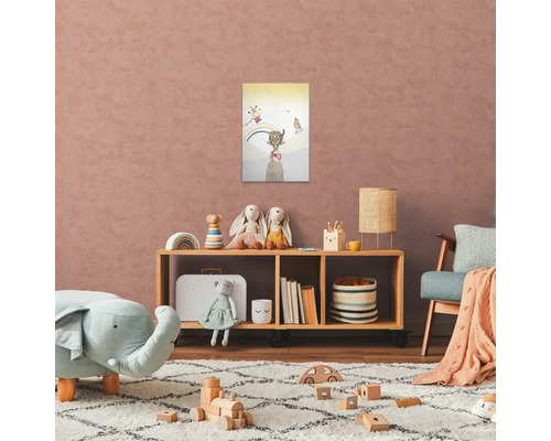 Barnrum med hylla, leksaker och väggmålning