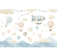 Illustration av luftballonger, luftskepp, moln och berg för barnrumsdesign