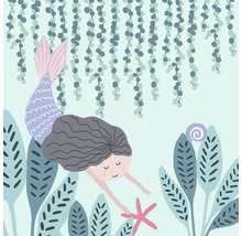 Illustration av en sjöjungfru i havet med växter och en sjöstjärna