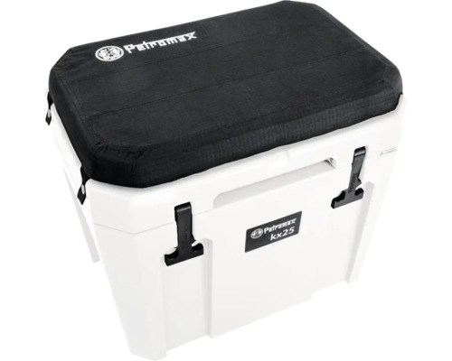 Vit kylbox med svart sittdyna och Petromax-logotyp