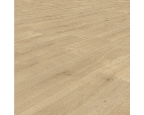 Lagt laminatgolv med träutseende