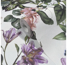 Tapetrulle med blommönster