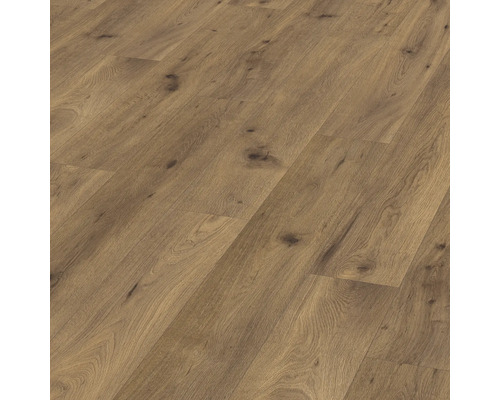 Närbild av laminatgolv i träimitation