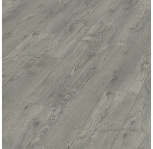 Närbild av lagda laminatgolvplattor med träutseende