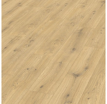 Lagt laminat med träutseende