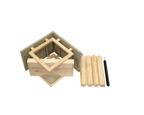 Byggsats för ett kattbord med träskiva, trälåda, träram och träben
