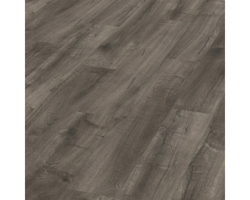 Närbild av ett laminatgolv med trästruktur