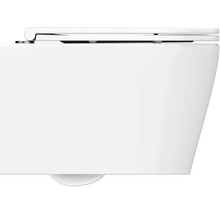 Detaljvy av en vägghängd toalett med toalettlock