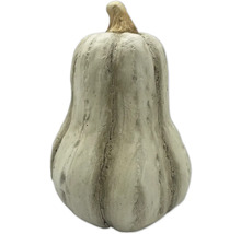 Dekorativ pumpa av konststen