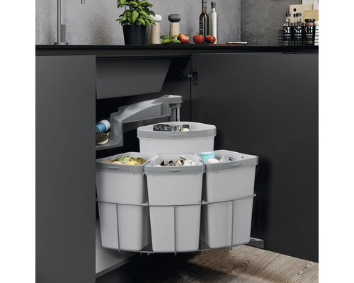 Avfallssorteringssystem för köksskåp med flera behållare för källsortering.