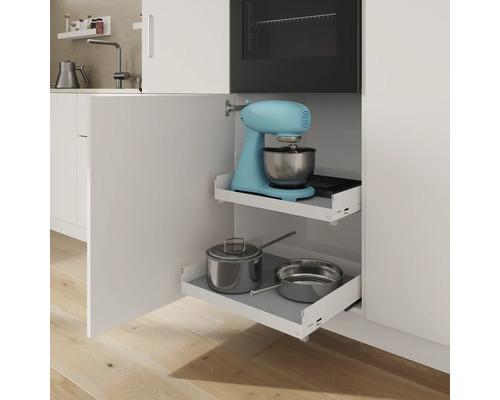 Kökslåda med utdrag för köksmaskin och kastruller