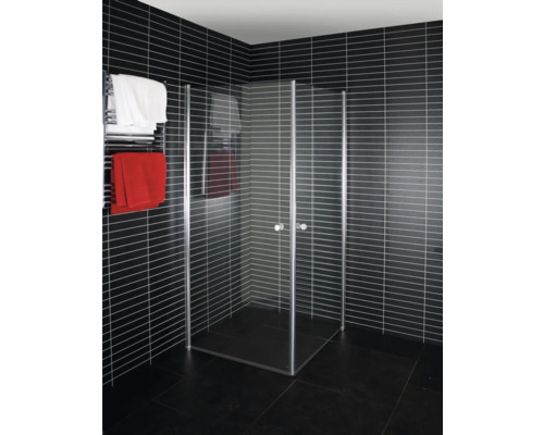 Hörndusch med glasdörrar och handdukstork i badrummet