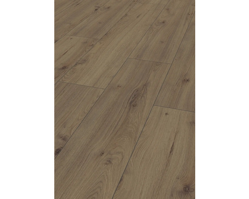 Närbild av laminatgolv med träutseende