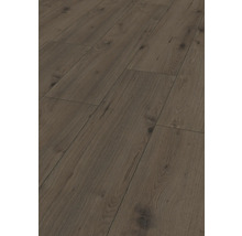 Närbild av ett laminatgolv med trästruktur