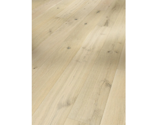 Provbit: Parkettgolv PARADOR borstad/oljad ek Ljust parkettgolv av ek.