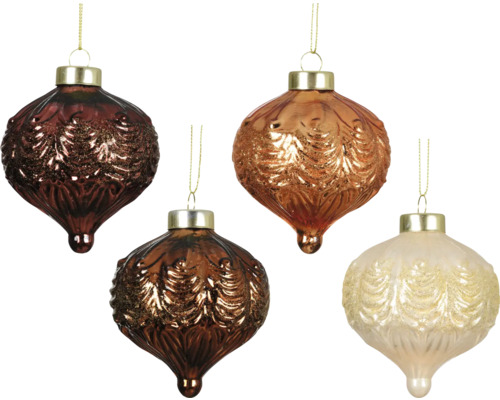 Fyra julgranskulor med trästruktur och upphängning