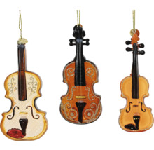 Tre hängande fioler som julgransdekorationer