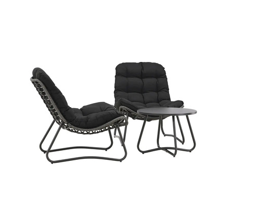 Trädgårdsmöbelset med två loungestolar i polyrotting och ett runt bord för utomhusbruk