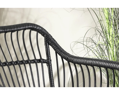 Detaljvy av en rottingfåtölj