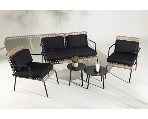 Trädgårdsmöbelset med soffa, fåtöljer och bord