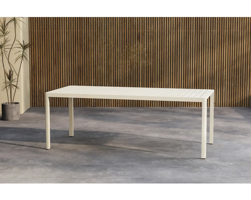 Rektangulärt trädgårdsbord med ribbad bordsskiva och fyra ben