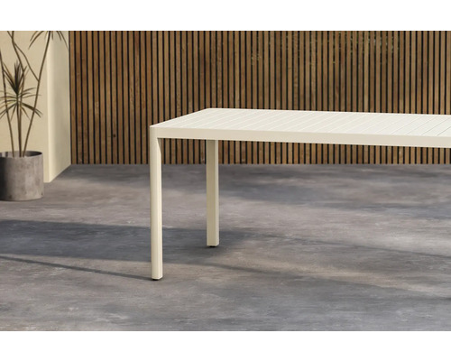 Trädgårdsbord med metallram och räfflad bordsskiva