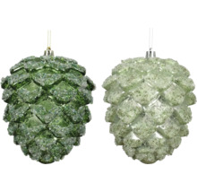 Två konformade julgranskulor