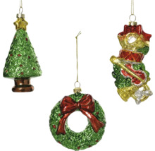 Tre hängande julgranskulor i form av en julgran, en krans och en musiker med instrument.