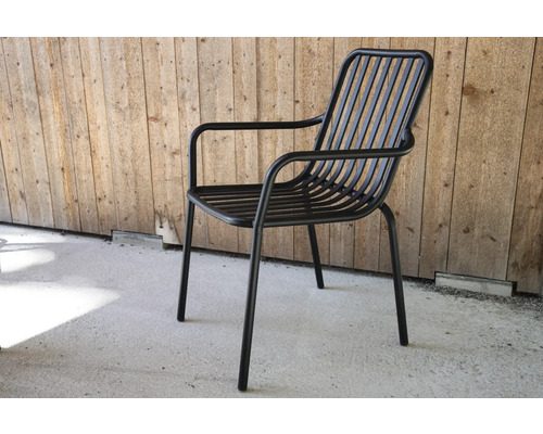 Svart metallstol med armstöd