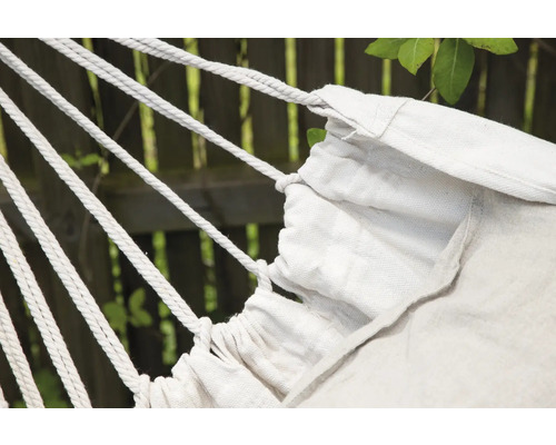 Detaljvy av en hängmatta med repupphängning