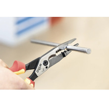 Wiha logotyp. En kombinationstång klipper av en metalltråd.