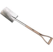Spat med trähandtag och stålblad