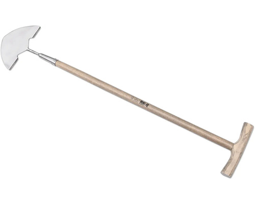 Hacka med träskaft och T-handtag