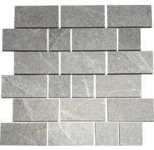 Mosaikplatta av natursten i rektangulär form