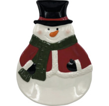 Snögubbe figur med hatt och halsduk som juldekoration