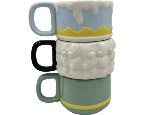 Staplade, dekorativa muggar av keramik