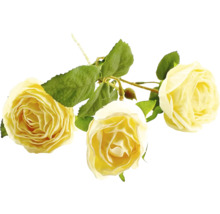 Gula konstgjorda rosor med gröna blad