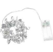 Dekorativ ljusslinga med järneksblad och batterilåda