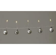 Ljusslinga med julgranskulor