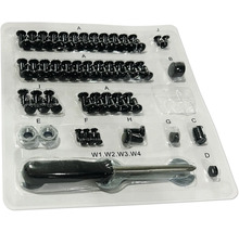 Sortiment med skruvar, muttrar och skruvmejsel i transparent förpackning