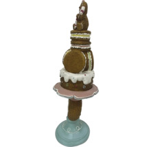 Dekorativ kakfat med teddybjörnfigur för festliga tillfällen