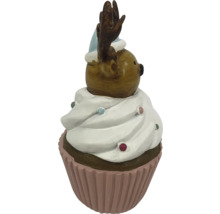 Dekorativ renfigur som cupcake för juldekoration